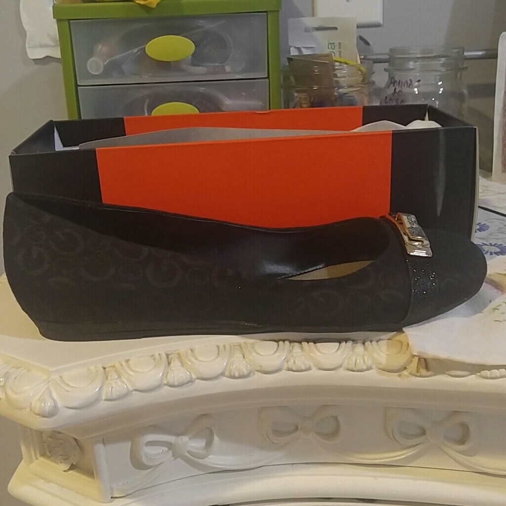 "G by Guess" black ballet flats size 9 1/2